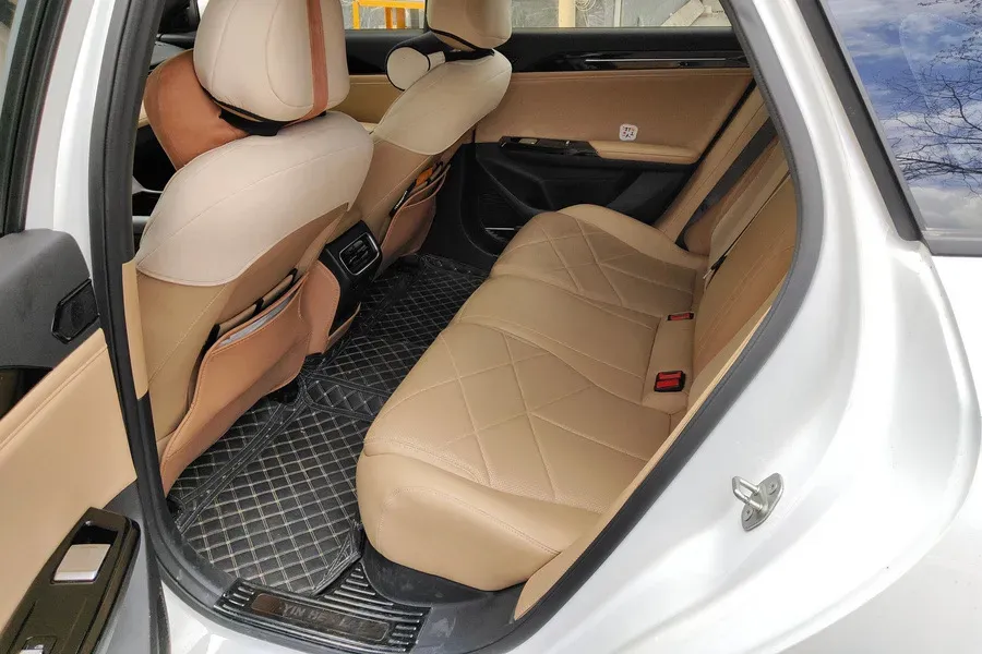 2023 Geely Galaxy L6 1.5T 163HP L4 3DHT PHEV,autocango,china used car exporter,china ev exporter,chinese used car exporter,chinese used ev exporter