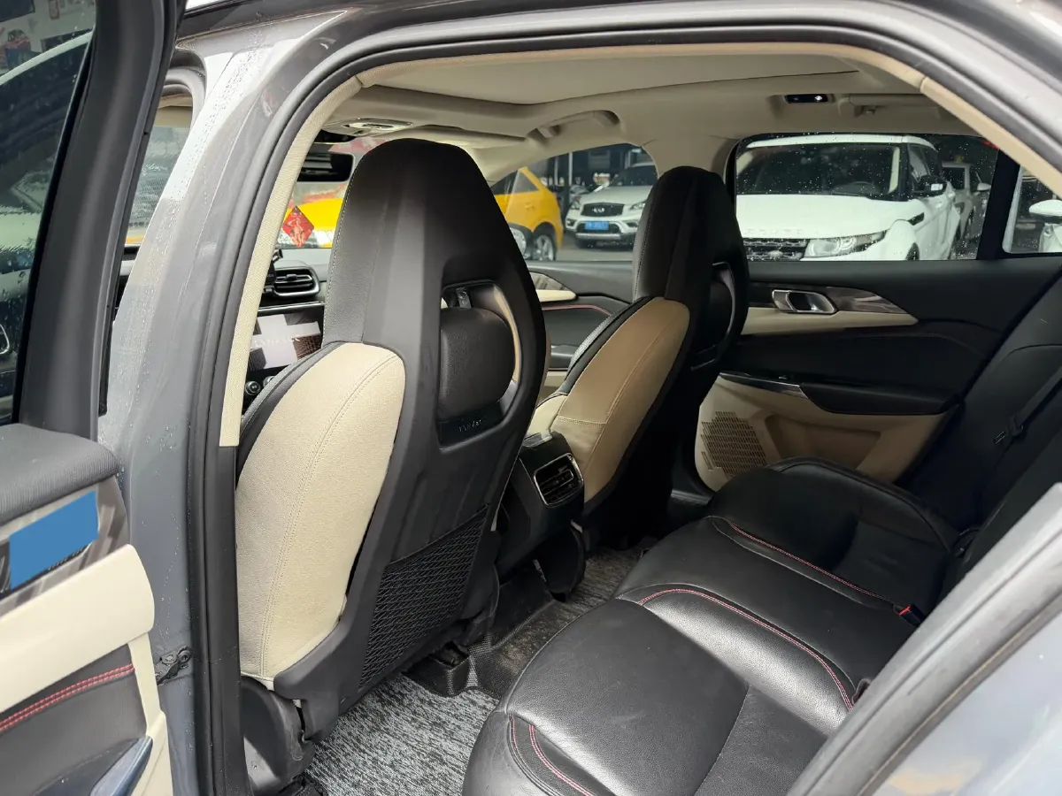 2018 Toyota C-HR 2.0L 171HP L4 CVT,autocango,china used car exporter,china ev exporter,chinese used car exporter,chinese used ev exporter