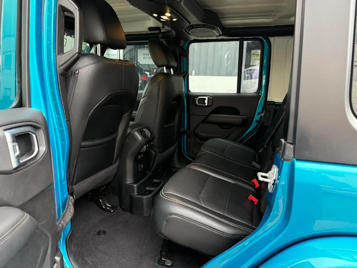 2019 Jeep Wrangler 2.0T 266HP L4 8AT,autocango,china used car exporter,china ev exporter,chinese used car exporter,chinese used ev exporter