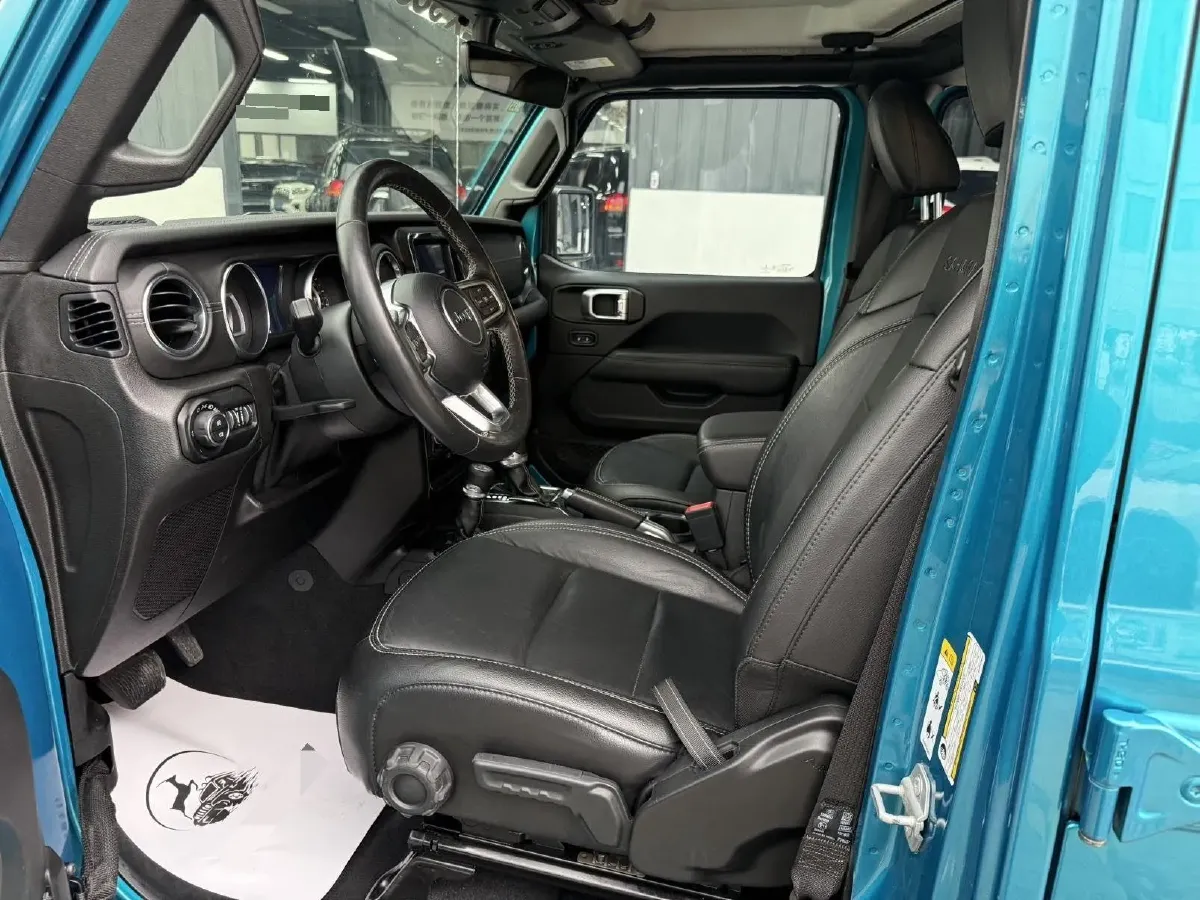 2019 Jeep Wrangler 2.0T 266HP L4 8AT,autocango,china used car exporter,china ev exporter,chinese used car exporter,chinese used ev exporter