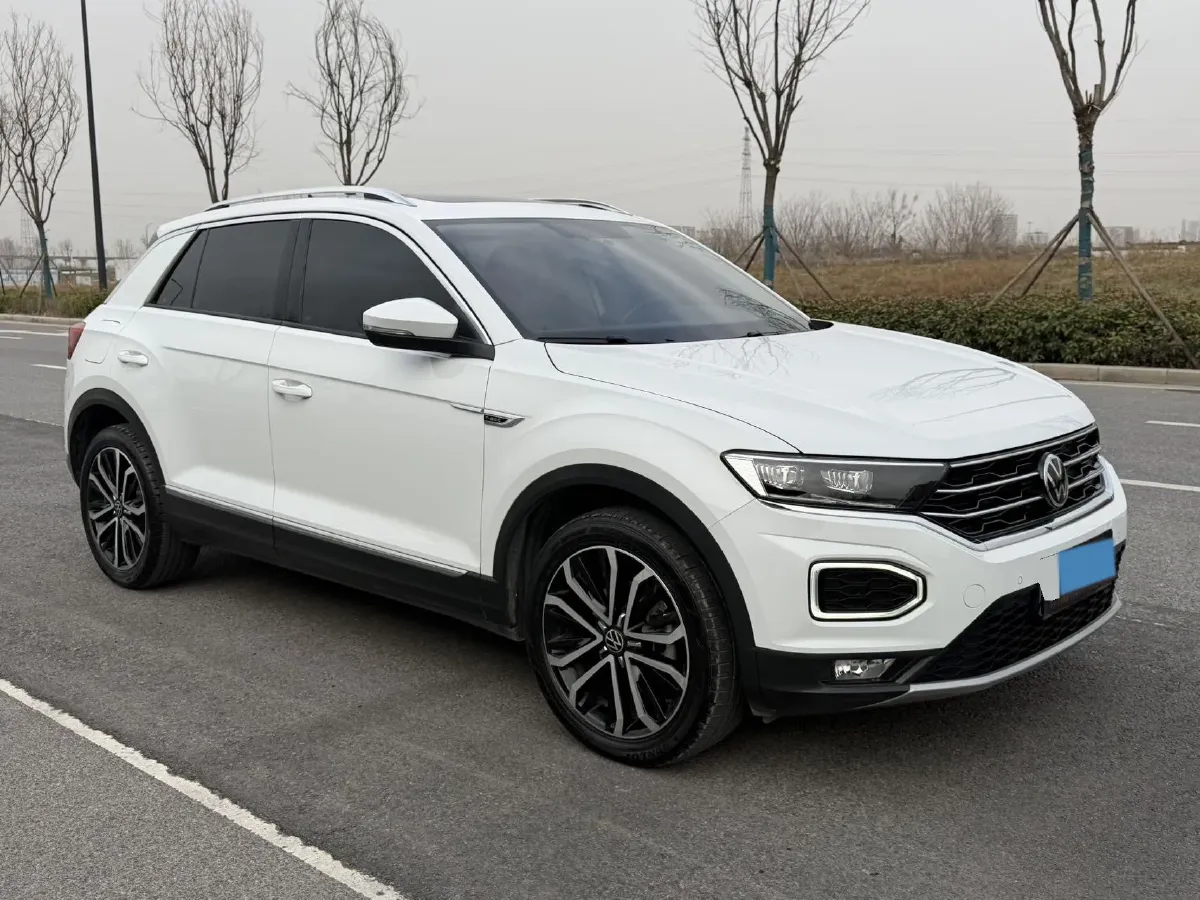 2022 Volkswagen T-Roc 1.4T 150HP L4 7DCT,autocango,china used car exporter,china ev exporter,chinese used car exporter,chinese used ev exporter