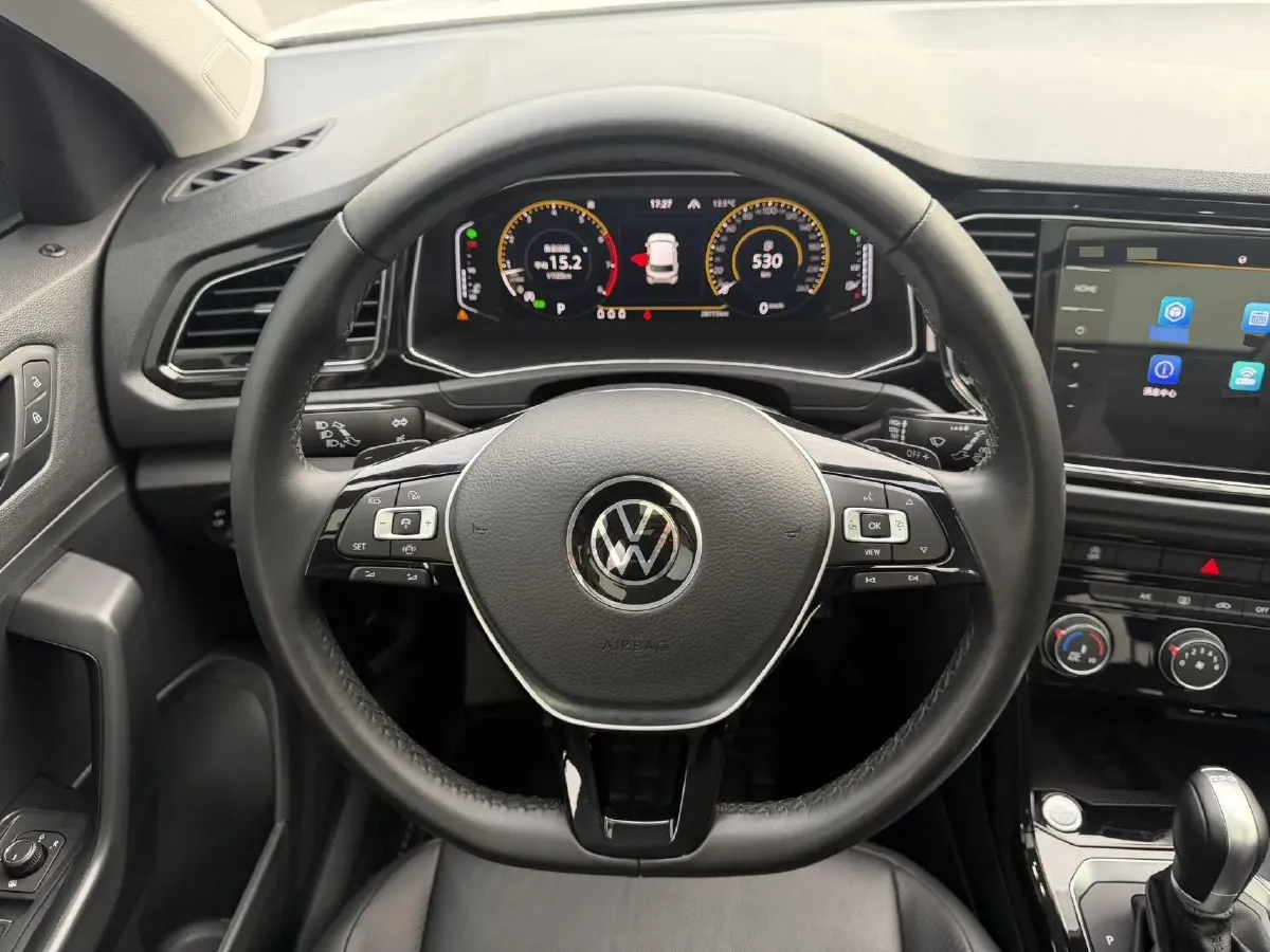 2022 Volkswagen T-Roc 1.4T 150HP L4 7DCT,autocango,china used car exporter,china ev exporter,chinese used car exporter,chinese used ev exporter