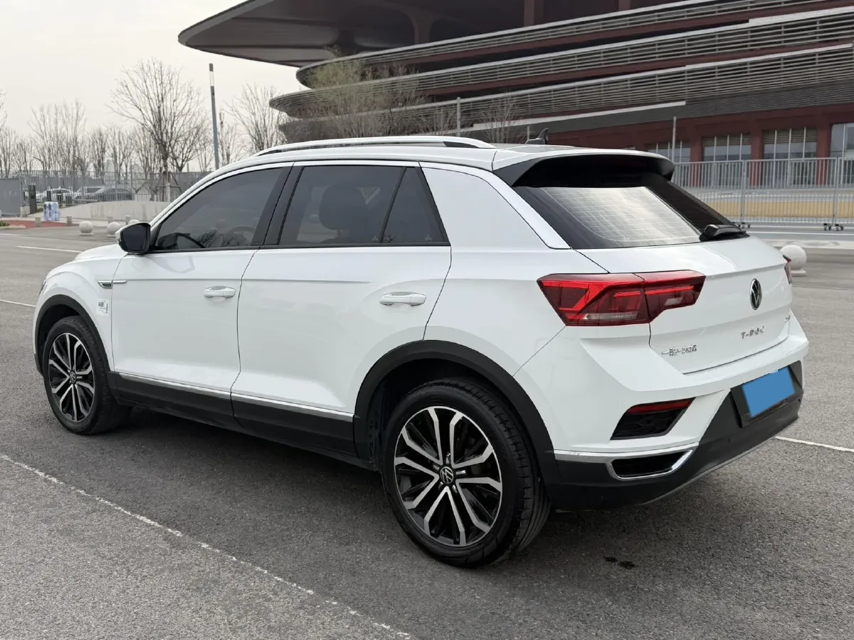 2022 Volkswagen T-Roc 1.4T 150HP L4 7DCT,autocango,china used car exporter,china ev exporter,chinese used car exporter,chinese used ev exporter