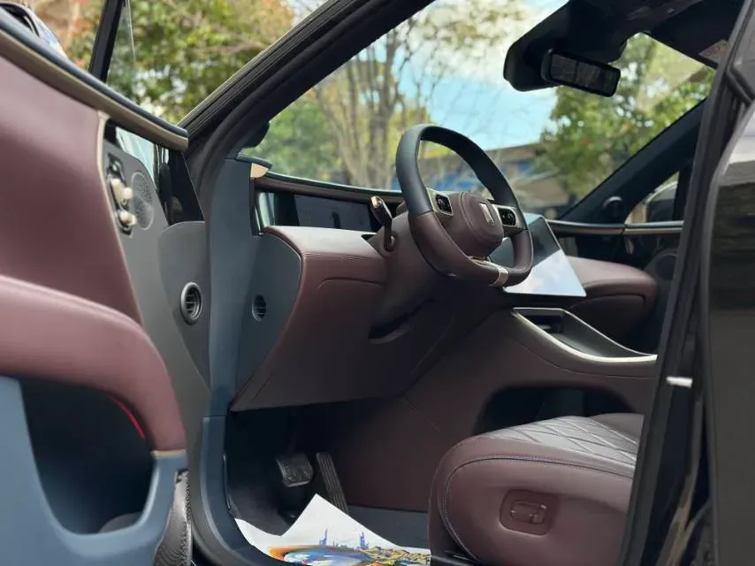 2025 Avatr 11 1.5T 156HP L4 REEV 39.05KWH,autocango,china used car exporter,china ev exporter,chinese used car exporter,chinese used ev exporter