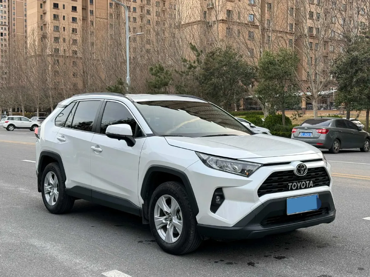 2024 Toyota RAV4 2.0L 171HP L4 CVT,autocango,china used car exporter,china ev exporter,chinese used car exporter,chinese used ev exporter