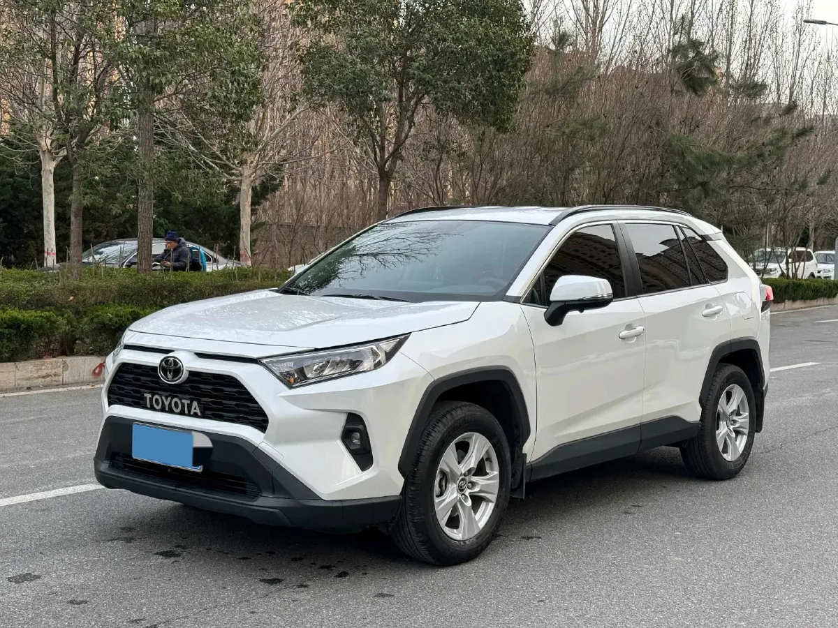 2024 Toyota RAV4 2.0L 171HP L4 CVT,autocango,china used car exporter,china ev exporter,chinese used car exporter,chinese used ev exporter