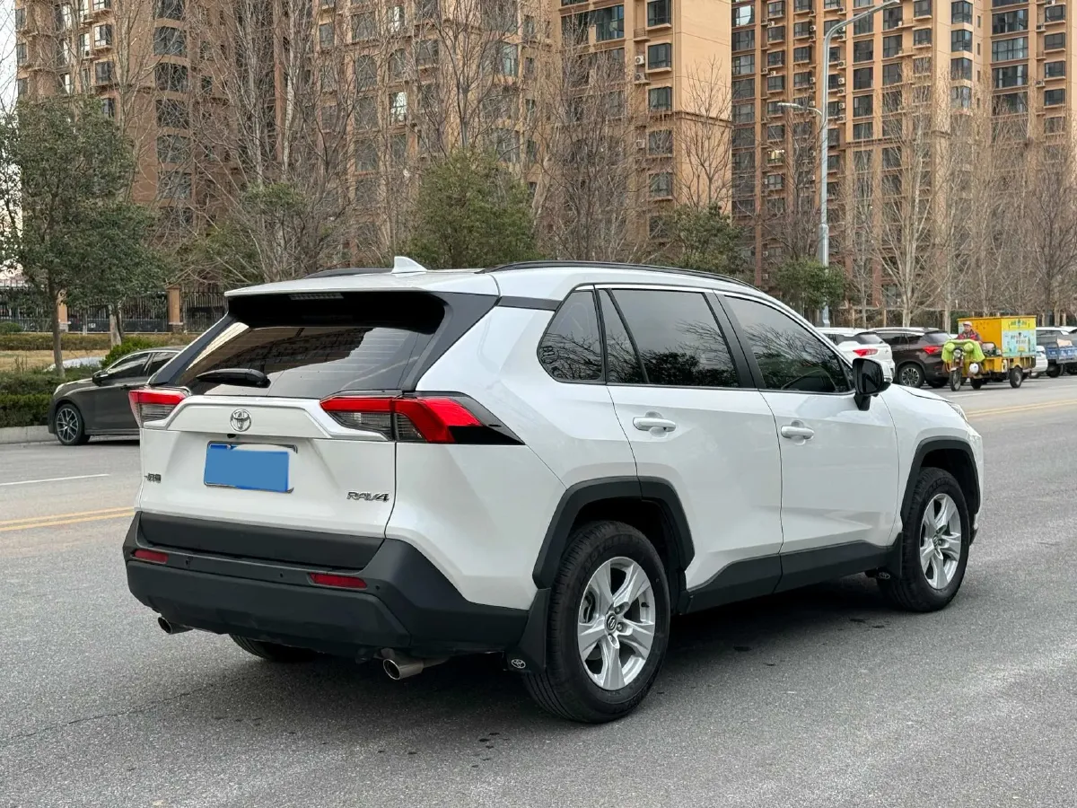 2024 Toyota RAV4 2.0L 171HP L4 CVT,autocango,china used car exporter,china ev exporter,chinese used car exporter,chinese used ev exporter