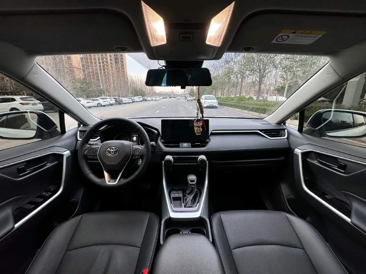 2024 Toyota RAV4 2.0L 171HP L4 CVT,autocango,china used car exporter,china ev exporter,chinese used car exporter,chinese used ev exporter