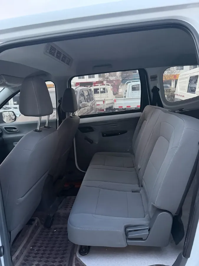 2024 WuLing HongGuang New Energy BEV 32.6KWH,autocango,china used car exporter,china ev exporter,chinese used car exporter,chinese used ev exporter