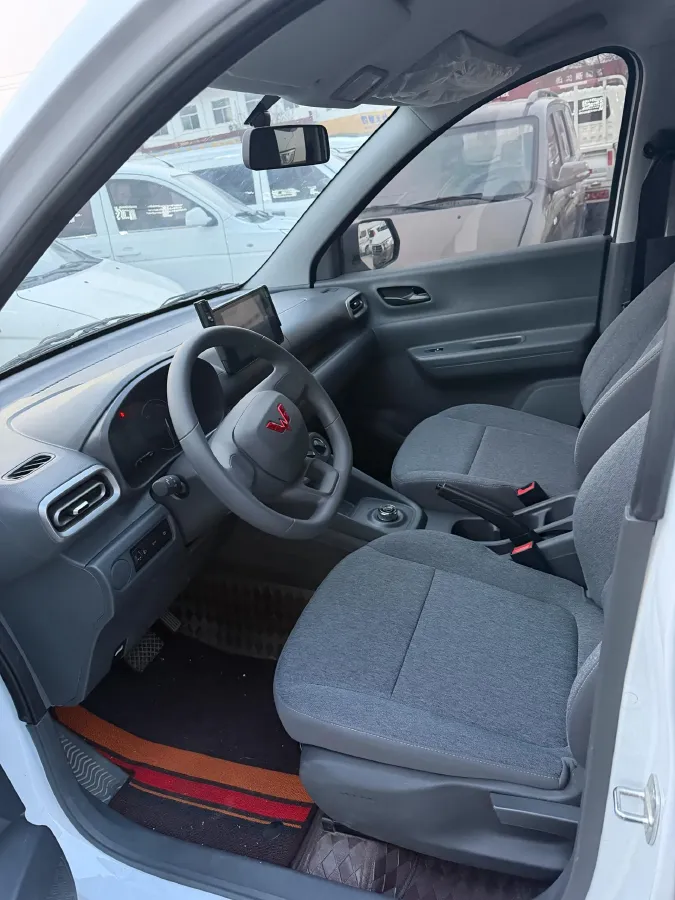 2024 WuLing HongGuang New Energy BEV 32.6KWH,autocango,china used car exporter,china ev exporter,chinese used car exporter,chinese used ev exporter