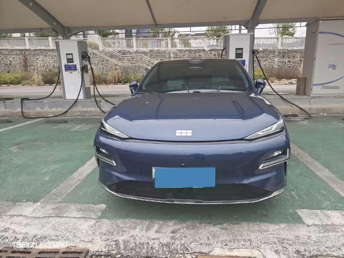 2025 Geely Galaxy Starshine 8 1.5T 163HP L4 3DHT PHEV 27.69KWH,autocango,china used car exporter,china ev exporter,chinese used car exporter,chinese used ev exporter