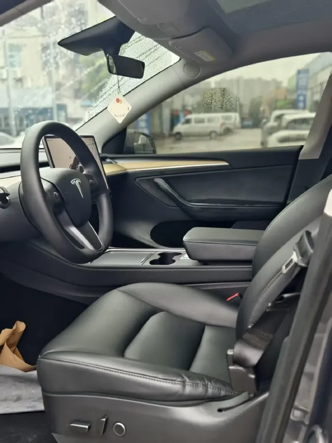 2022 Tesla Model Y BEV 60KWH,autocango,china used car exporter,china ev exporter,chinese used car exporter,chinese used ev exporter