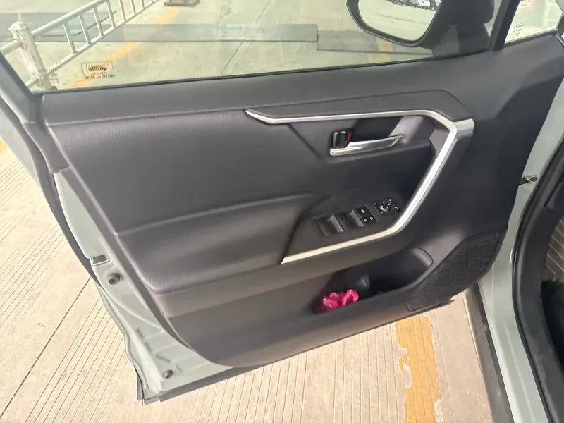 2020 Toyota RAV4 2.0L 171HP L4 CVT,autocango,china used car exporter,china ev exporter,chinese used car exporter,chinese used ev exporter