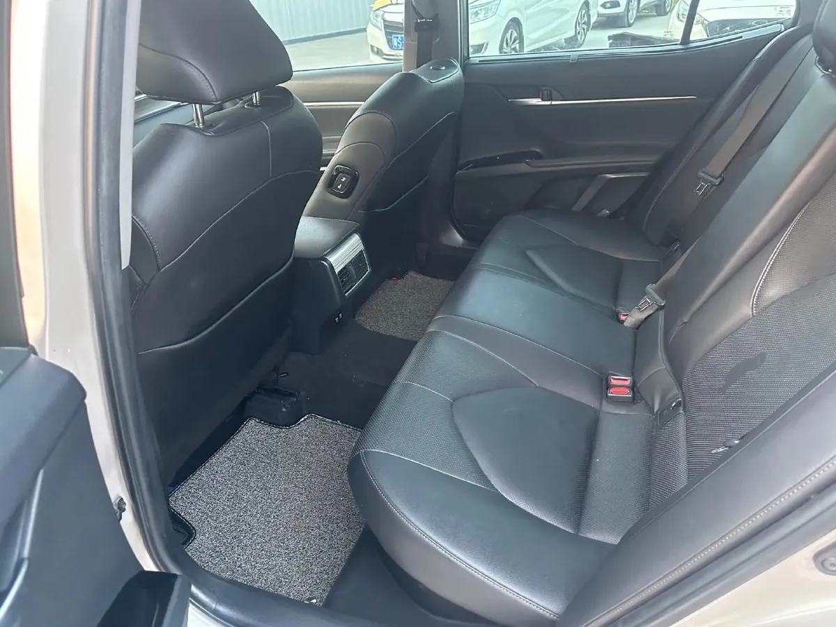 2018 Toyota Camry 2.5L 178HP L4 E-CVT Hybrid,autocango,china used car exporter,china ev exporter,chinese used car exporter,chinese used ev exporter