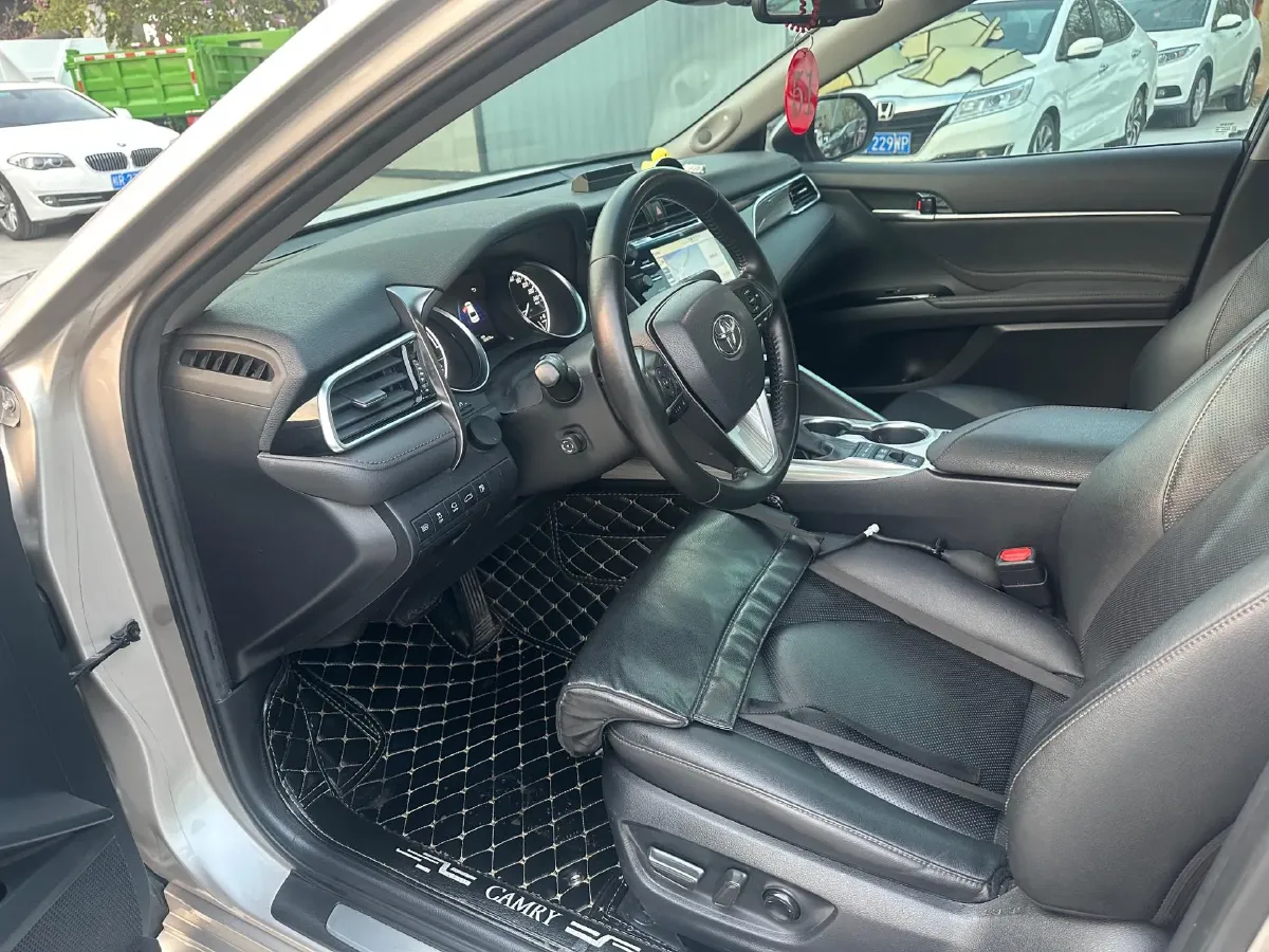 2018 Toyota Camry 2.5L 178HP L4 E-CVT Hybrid,autocango,china used car exporter,china ev exporter,chinese used car exporter,chinese used ev exporter