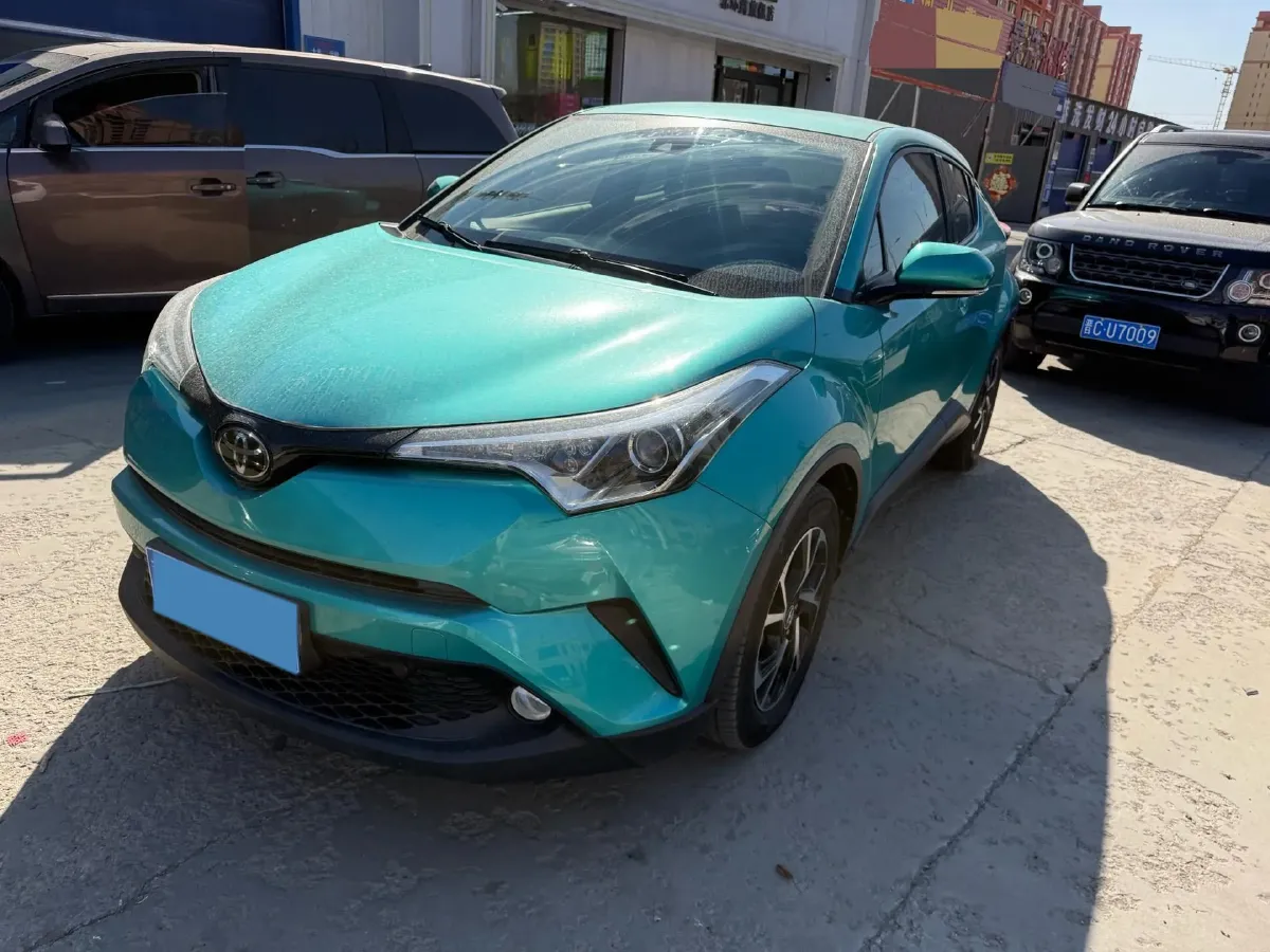 2018 Toyota C-HR 2.0L 171HP L4 CVT,autocango,china used car exporter,china ev exporter,chinese used car exporter,chinese used ev exporter
