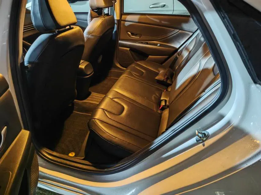 2021 Hyundai Elantra 1.5L 115HP L4 CVT,autocango,china used car exporter,china ev exporter,chinese used car exporter,chinese used ev exporter