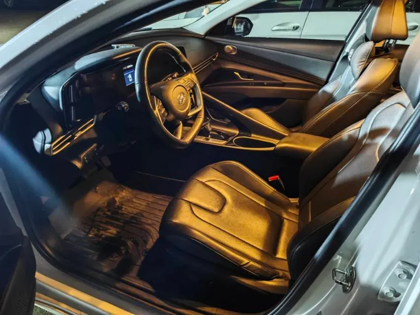 2021 Hyundai Elantra 1.5L 115HP L4 CVT,autocango,china used car exporter,china ev exporter,chinese used car exporter,chinese used ev exporter