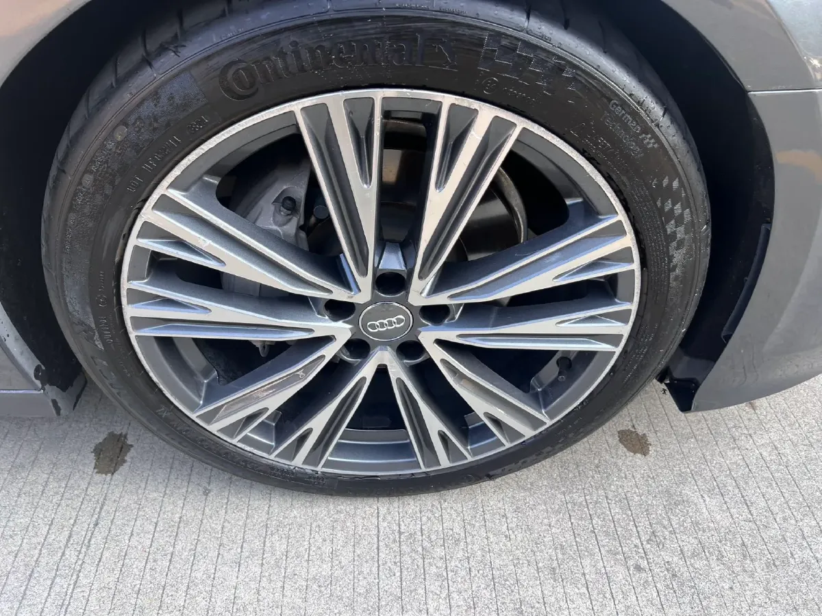 2020 Audi A6L 2.0T 190HP L4 7DCT,autocango,china used car exporter,china ev exporter,chinese used car exporter,chinese used ev exporter