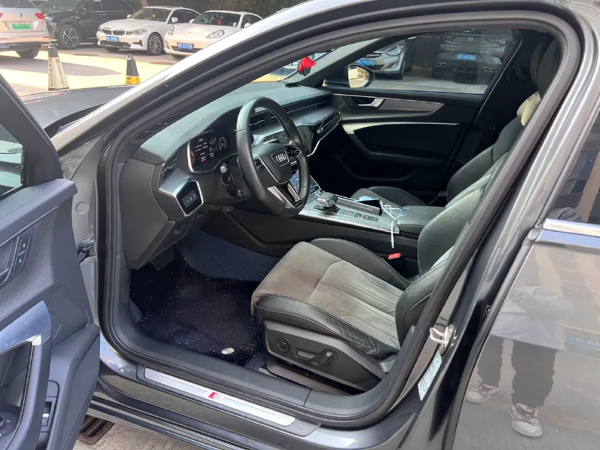 2020 Audi A6L 2.0T 190HP L4 7DCT,autocango,china used car exporter,china ev exporter,chinese used car exporter,chinese used ev exporter