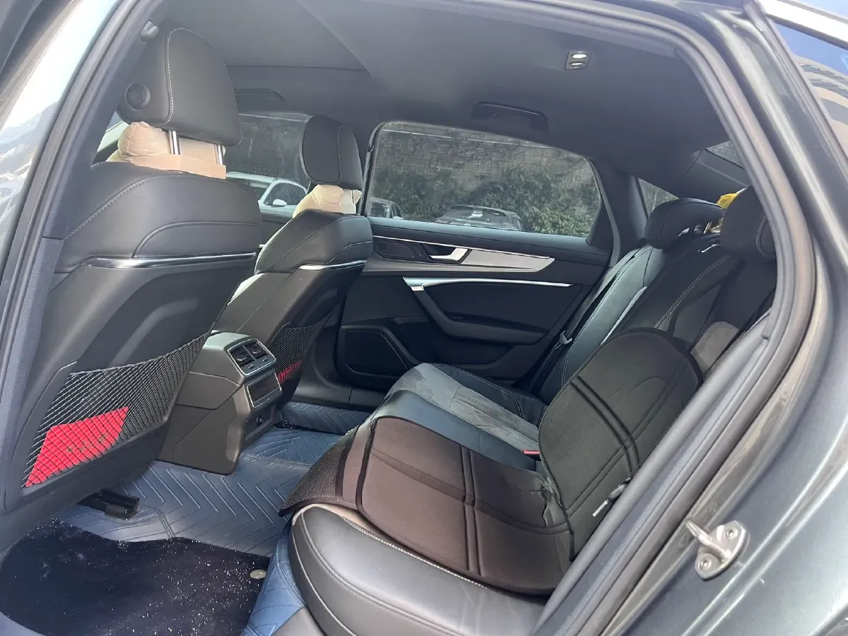 2020 Audi A6L 2.0T 190HP L4 7DCT,autocango,china used car exporter,china ev exporter,chinese used car exporter,chinese used ev exporter