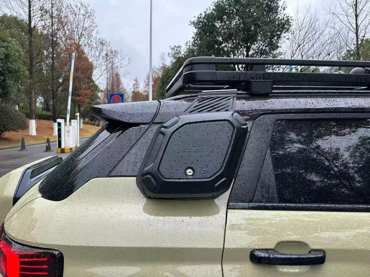 2025 Geely Cowboy 1.5T 181HP L4 7DCT,autocango,china used car exporter,china ev exporter,chinese used car exporter,chinese used ev exporter