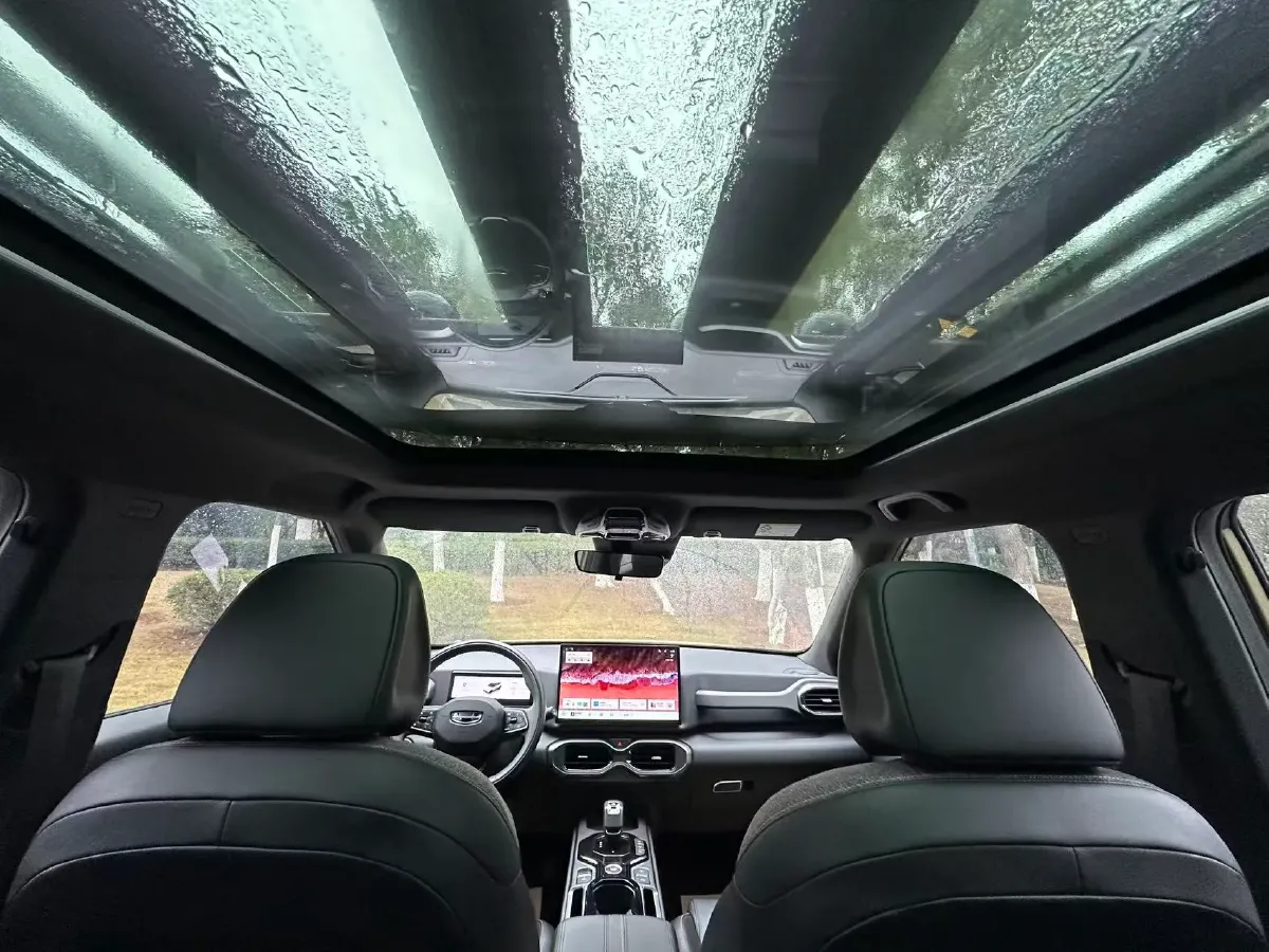 2025 Geely Cowboy 1.5T 181HP L4 7DCT,autocango,china used car exporter,china ev exporter,chinese used car exporter,chinese used ev exporter