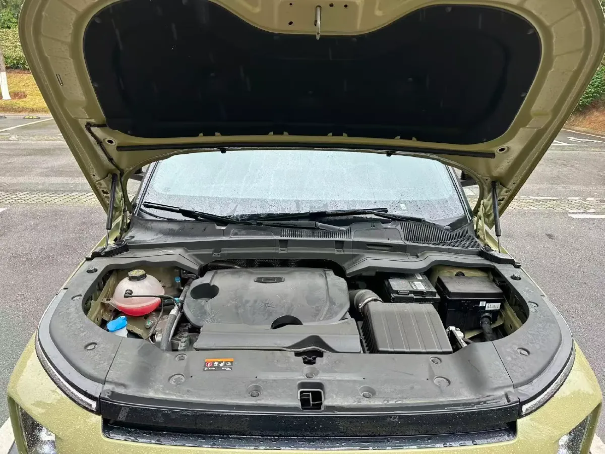 2025 Geely Cowboy 1.5T 181HP L4 7DCT,autocango,china used car exporter,china ev exporter,chinese used car exporter,chinese used ev exporter