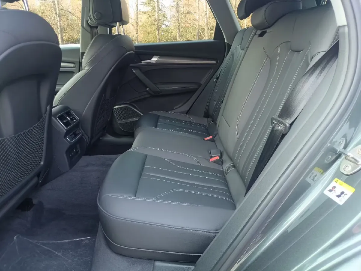 2022 Audi Q5L 2.0T 252HP L4 7DCT,autocango,china used car exporter,china ev exporter,chinese used car exporter,chinese used ev exporter