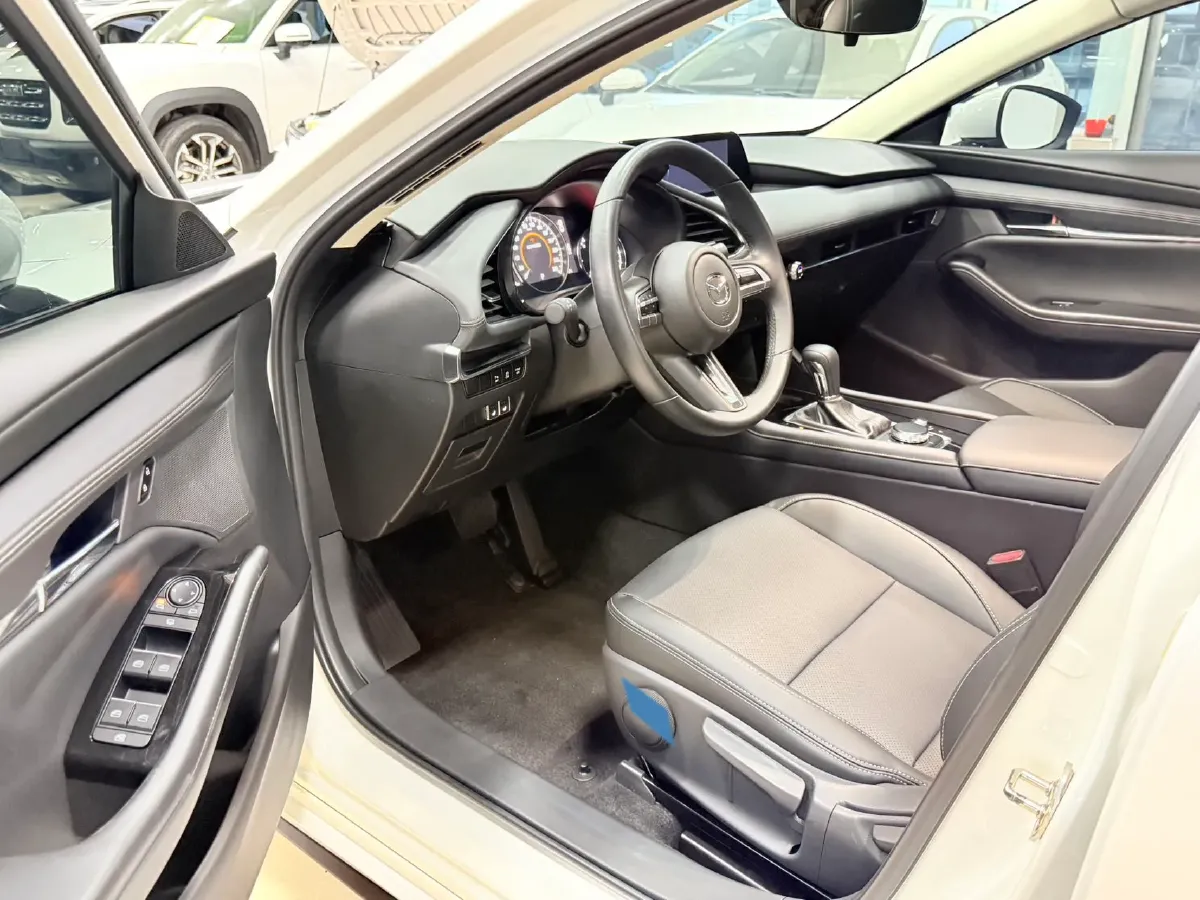 2021 Mazda 3 Axela 2.0L 158HP L4 6AT,autocango,china used car exporter,china ev exporter,chinese used car exporter,chinese used ev exporter