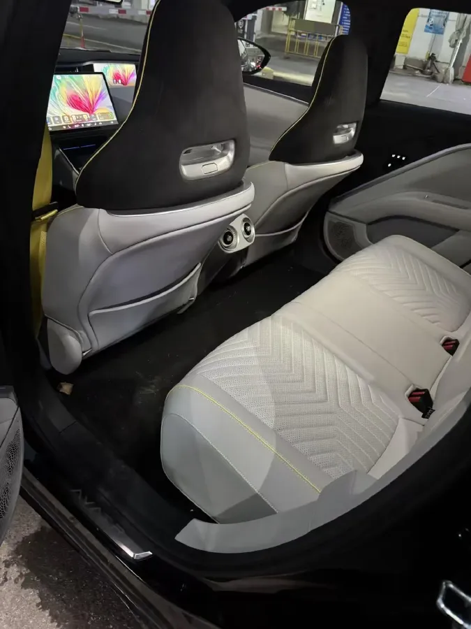 2025 Avatr 11 1.5T 156HP L4 REEV,autocango,china used car exporter,china ev exporter,chinese used car exporter,chinese used ev exporter