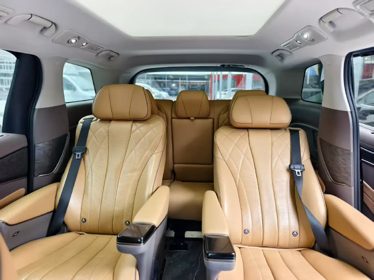 2022 HongQi HS7 3.0T 337HP V6 8AT,autocango,china used car exporter,china ev exporter,chinese used car exporter,chinese used ev exporter