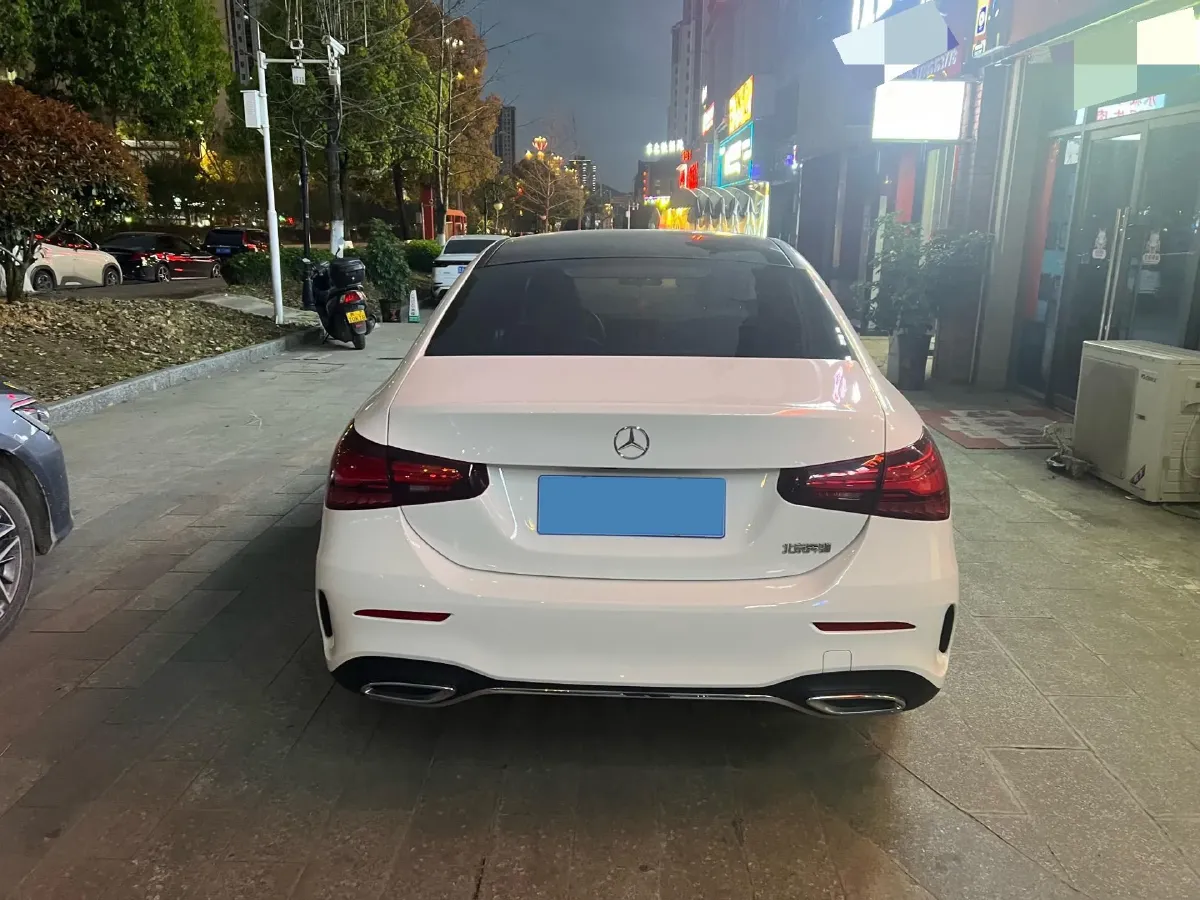 2024 Mercedes-Benz A Class 1.3T 136HP L4 7DCT,autocango,china used car exporter,china ev exporter,chinese used car exporter,chinese used ev exporter
