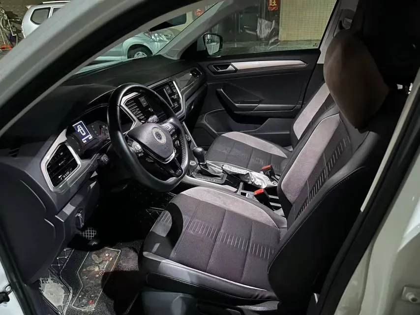 2019 Volkswagen T-Roc 1.4T 131HP L4 7DCT,autocango,china used car exporter,china ev exporter,chinese used car exporter,chinese used ev exporter