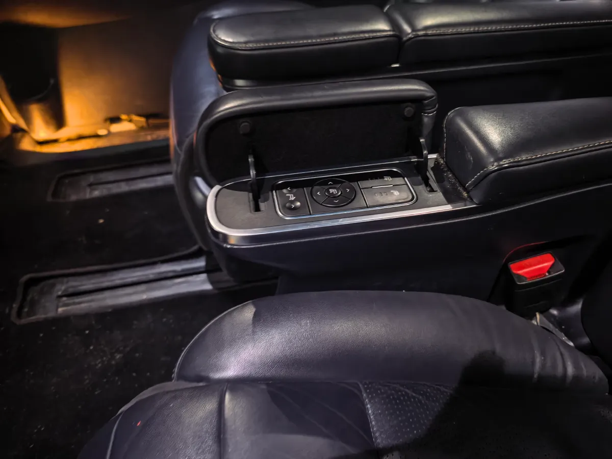 2021 GAC Trumpchi M8 2.0T 252HP L4 8AT,autocango,china used car exporter,china ev exporter,chinese used car exporter,chinese used ev exporter