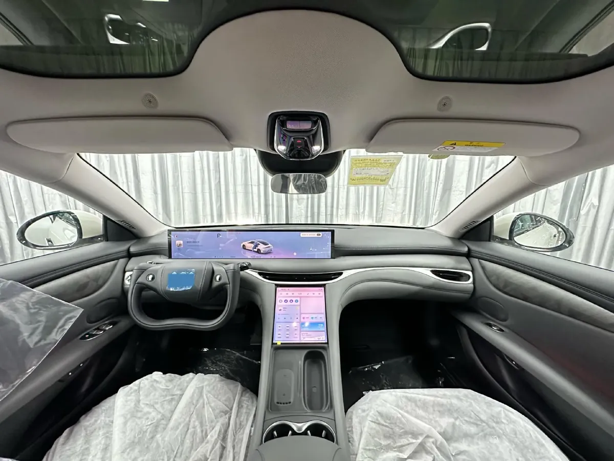 2024 IM L6 BEV 75KWH,autocango,china used car exporter,china ev exporter,chinese used car exporter,chinese used ev exporter