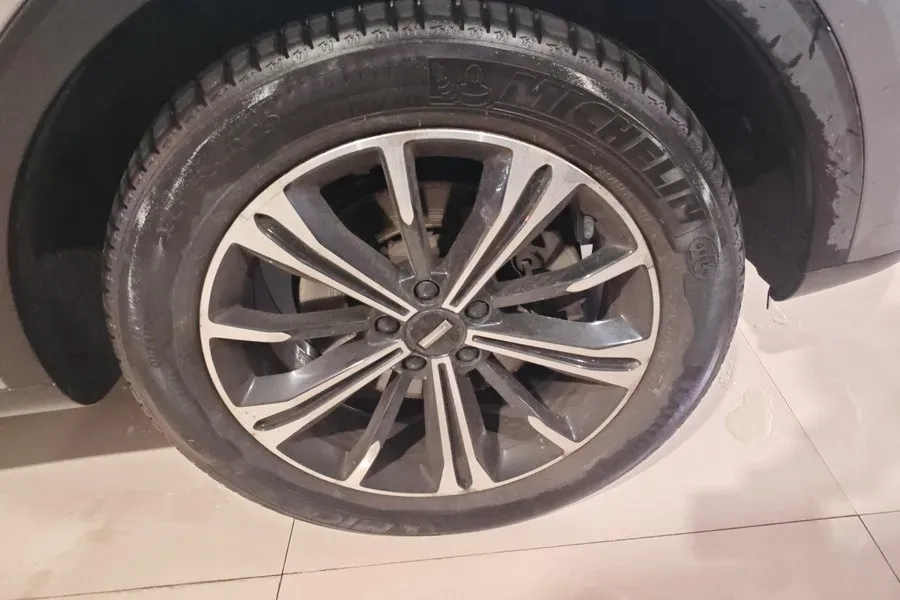 2021 WEY VV6 2.0T 227HP L4 7DCT,autocango,china used car exporter,china ev exporter,chinese used car exporter,chinese used ev exporter