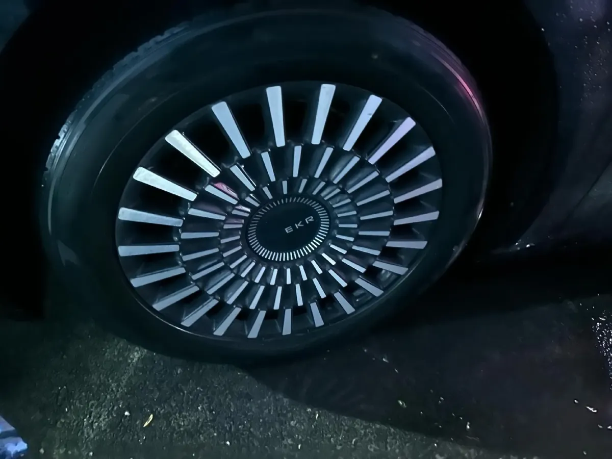 2022 Zeekr 009 BEV 116KWH,autocango,china used car exporter,china ev exporter,chinese used car exporter,chinese used ev exporter