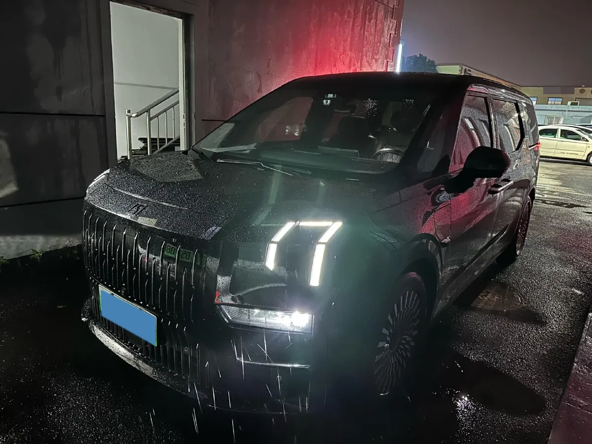 2022 Zeekr 009 BEV 116KWH,autocango,china used car exporter,china ev exporter,chinese used car exporter,chinese used ev exporter