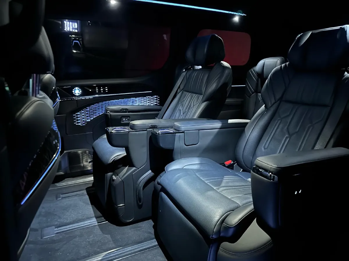 2022 Zeekr 009 BEV 116KWH,autocango,china used car exporter,china ev exporter,chinese used car exporter,chinese used ev exporter