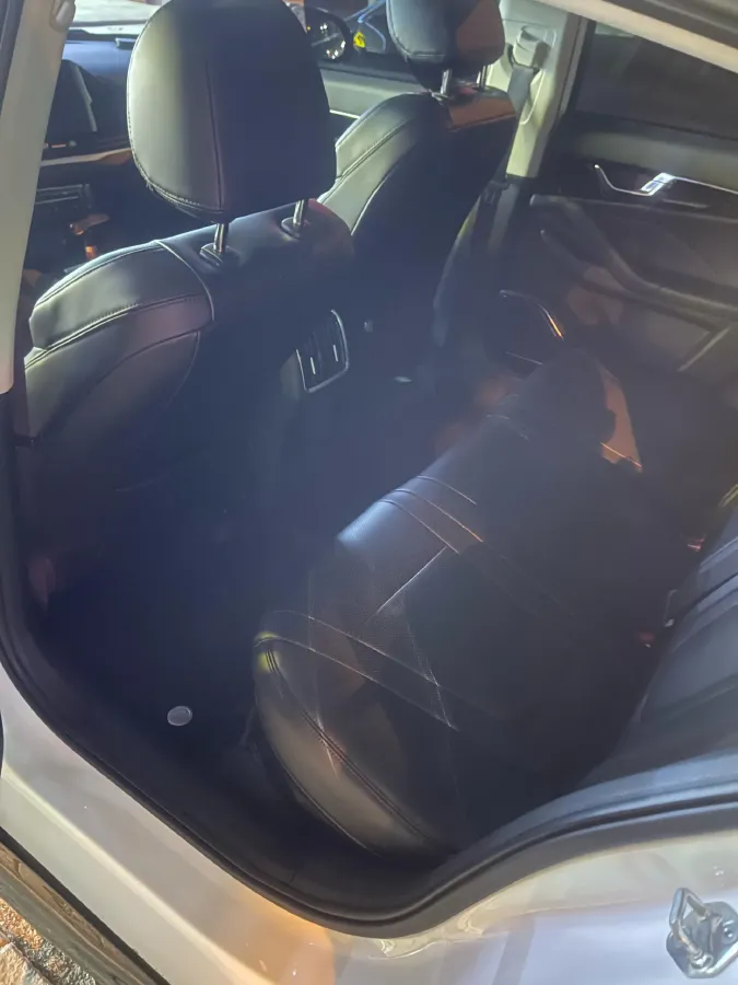 2022 Bestune B70 1.5T 169HP L4 7DCT,autocango,china used car exporter,china ev exporter,chinese used car exporter,chinese used ev exporter