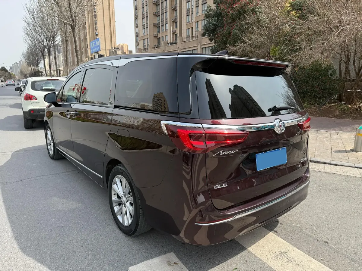 2021 Buick GL8 2.0T 237HP L4 9AT,autocango,china used car exporter,china ev exporter,chinese used car exporter,chinese used ev exporter