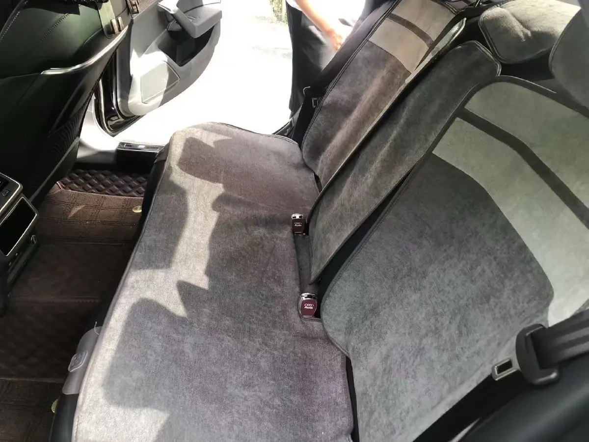 2025 Audi A6L 2.0T 245HP L4 7DCT,autocango,china used car exporter,china ev exporter,chinese used car exporter,chinese used ev exporter