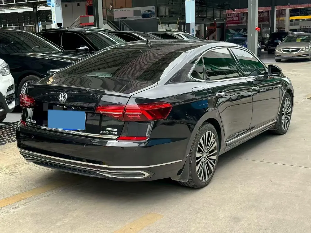 2019 Volvo V40 1.5T 152HP L4 6AT,autocango,china used car exporter,china ev exporter,chinese used car exporter,chinese used ev exporter