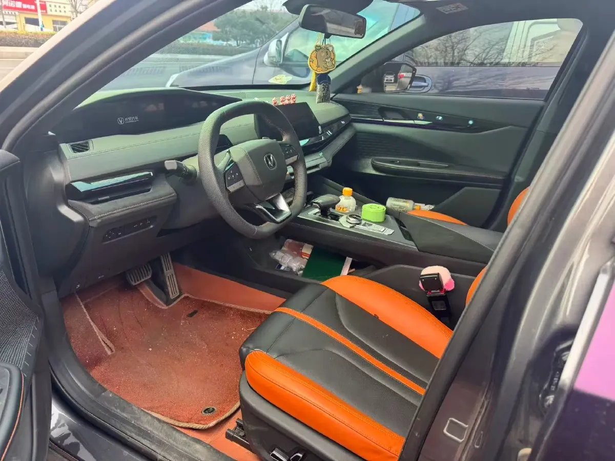 2023 ChangAn UNI-V 1.5T 188HP L4 7DCT,autocango,china used car exporter,china ev exporter,chinese used car exporter,chinese used ev exporter