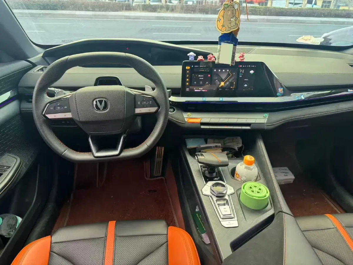 2023 ChangAn UNI-V 1.5T 188HP L4 7DCT,autocango,china used car exporter,china ev exporter,chinese used car exporter,chinese used ev exporter