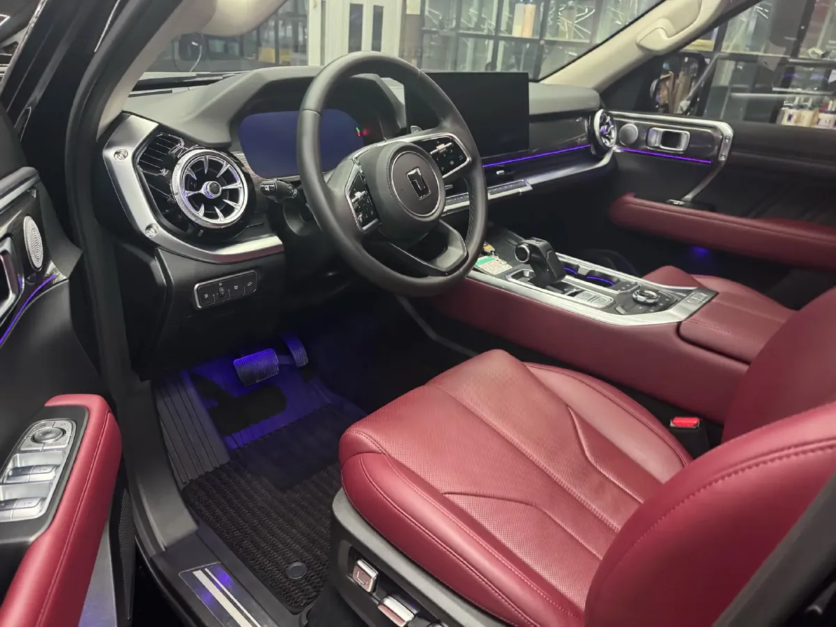 2024 Tank 400 2.0T 252HP L4 9AT PHEV 36.7/37.1KWH,autocango,china used car exporter,china ev exporter,chinese used car exporter,chinese used ev exporter