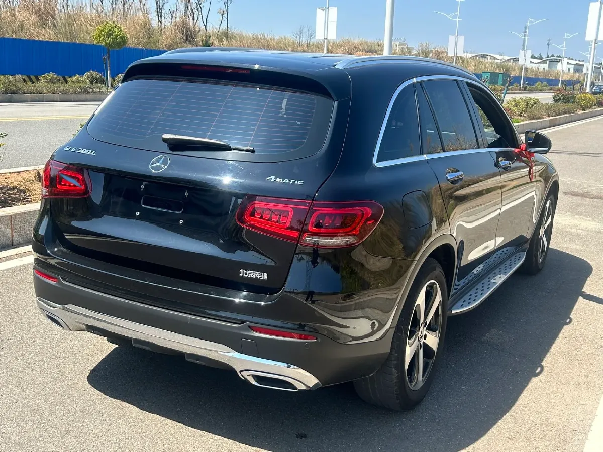 2022 Mercedes-Benz GLC Class 2.0T 197HP L4 9AT,autocango,china used car exporter,china ev exporter,chinese used car exporter,chinese used ev exporter