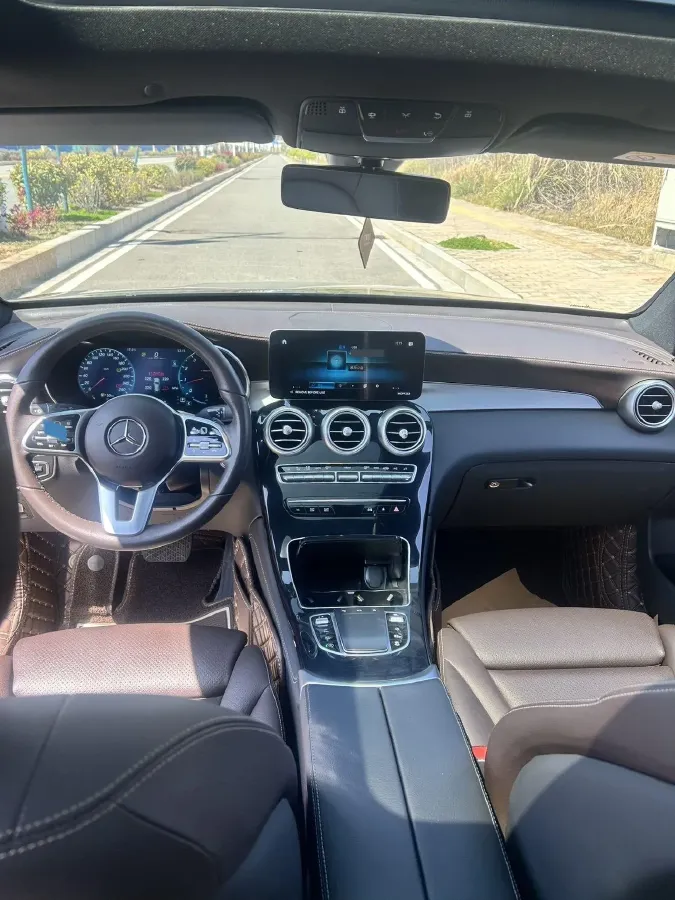 2022 Mercedes-Benz GLC Class 2.0T 197HP L4 9AT,autocango,china used car exporter,china ev exporter,chinese used car exporter,chinese used ev exporter