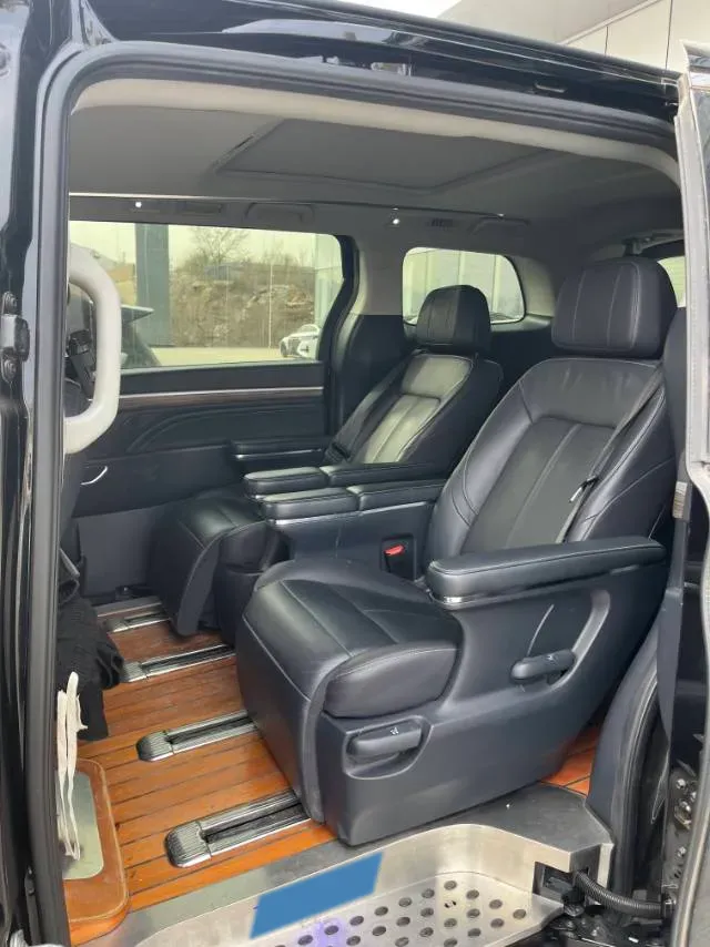 2021 GAC Trumpchi M8 2.0T 252HP L4 8AT,autocango,china used car exporter,china ev exporter,chinese used car exporter,chinese used ev exporter